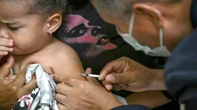 اليونيسيف تحذر بأن 67 مليون طفل حرموا جزئيا أو كليا من اللقاحات بسبب كوفيد